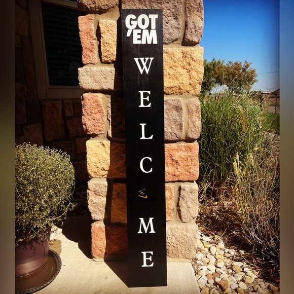 “Got ‘Em” SneakerHead Welcome Sign - Picture 1 of 4